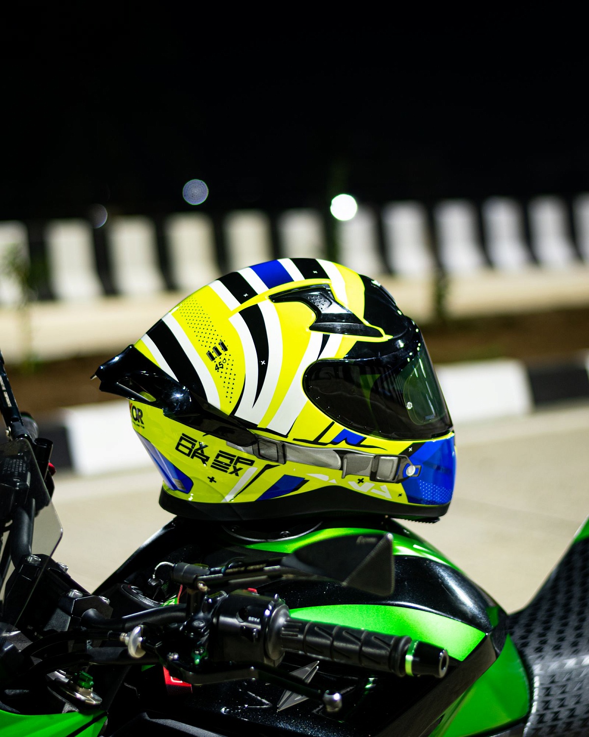 Премиальный бренд шлемов AXOR впервые на Мотовесне!