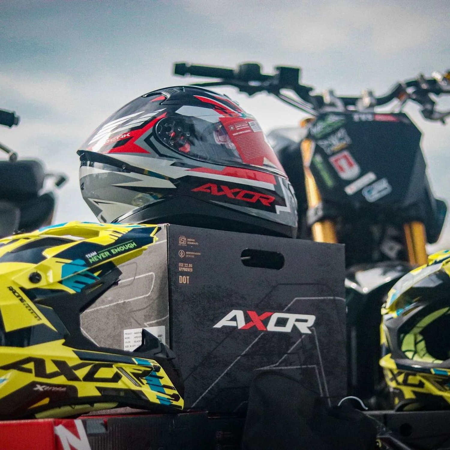 Премиальный бренд шлемов AXOR впервые на Мотовесне!