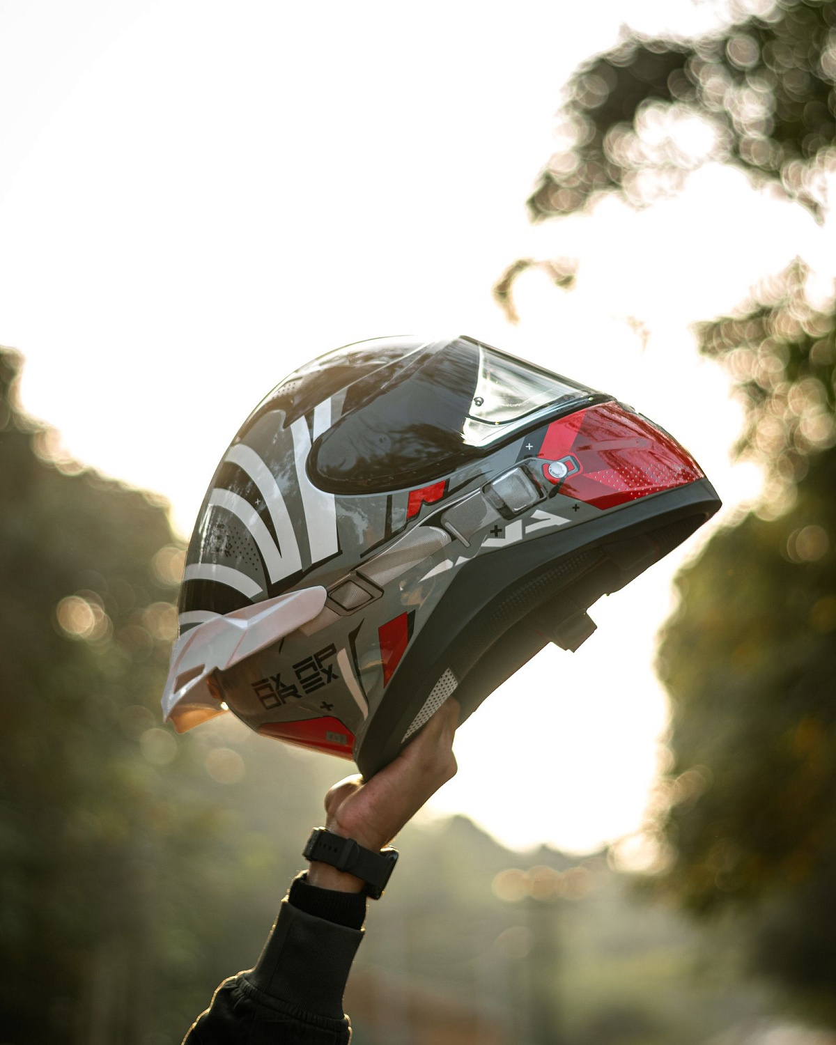 Премиальный бренд шлемов AXOR впервые на Мотовесне!