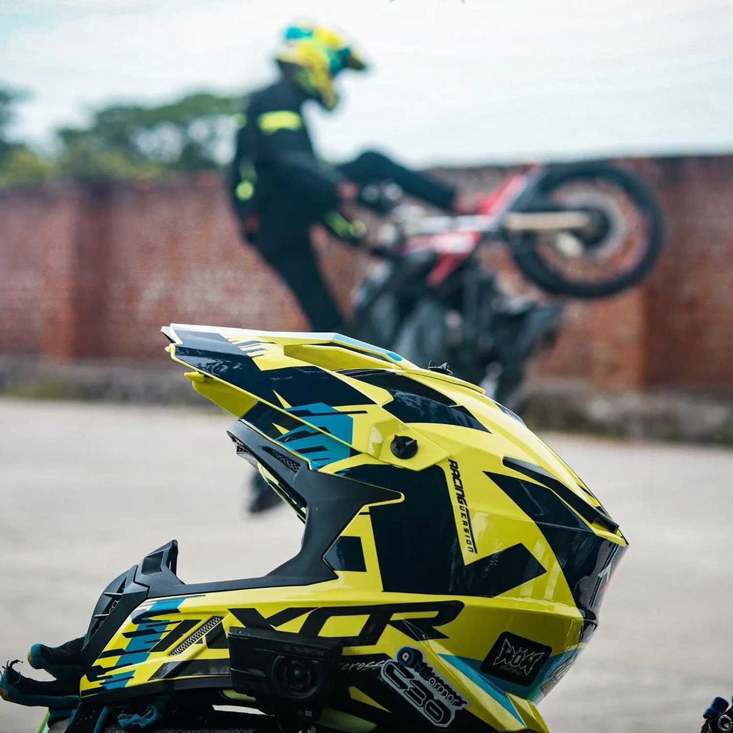 Премиальный бренд шлемов AXOR впервые на Мотовесне!